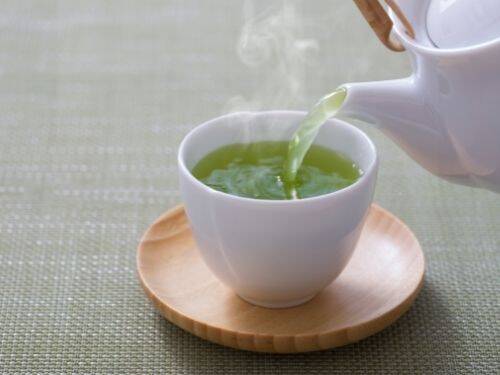 Wszystkie niesamowite korzyści płynące z zielonej herbaty, które musisz poznać